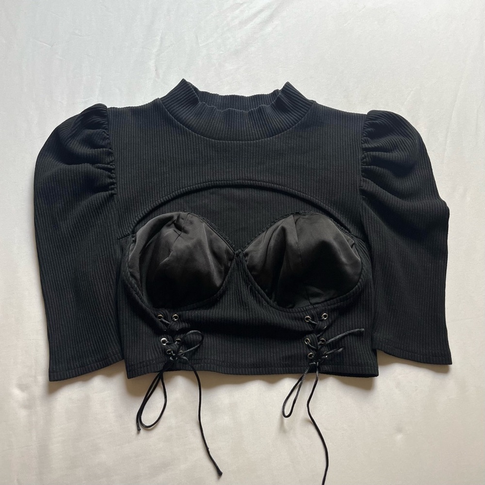 HOROSCOPEZ DOLLSKILL black rib knit puff sleeve lace‎ up crop cutout top